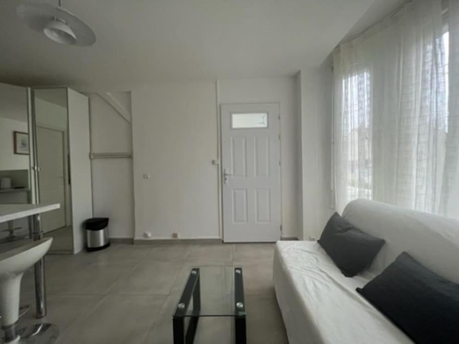 Bel Appartement Entre Paris Et Disneyland - Proche Centrex Нуазі-ле-Гран Екстер'єр фото